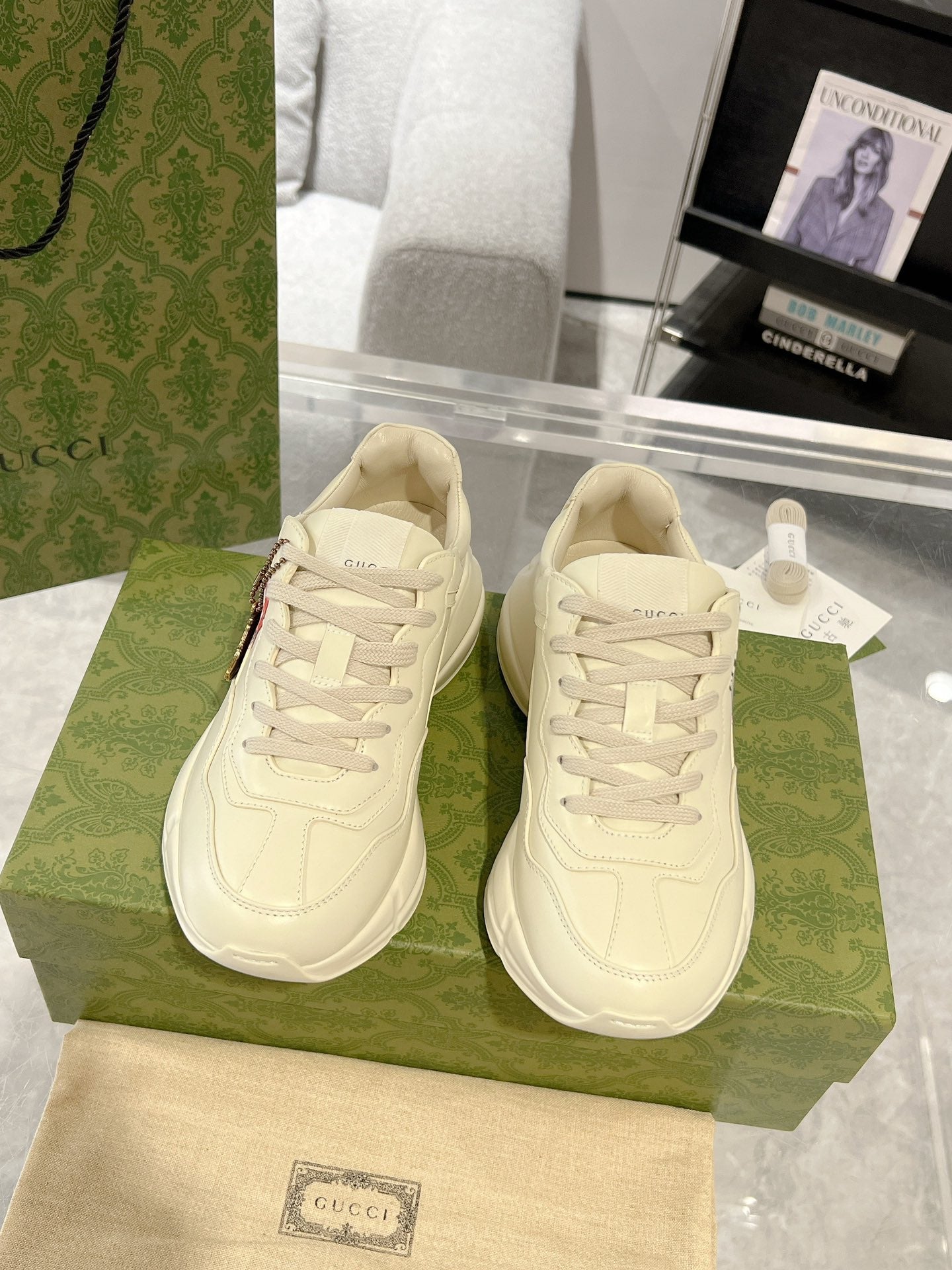 Gucc 25fw dad's shoes