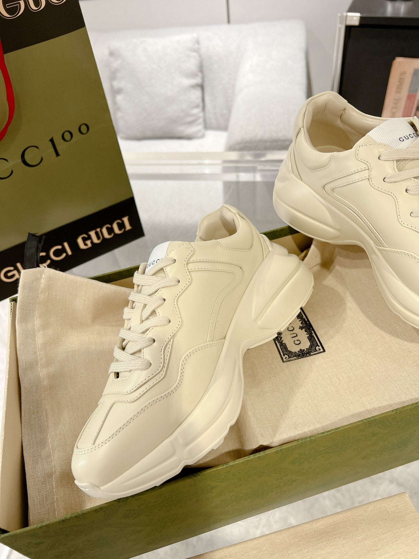 Gucc 25fw dad's shoes