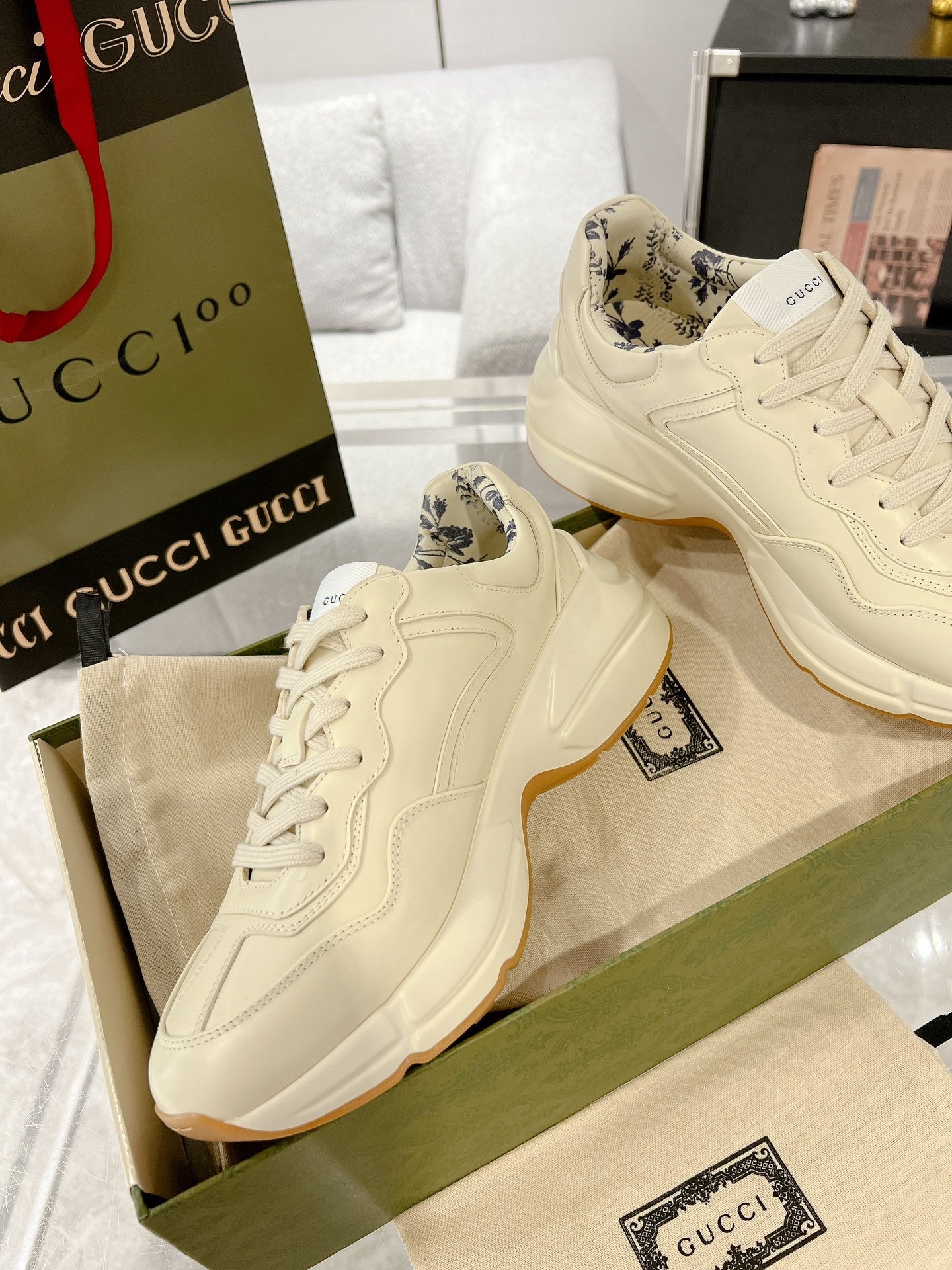 Gucc 25fw dad's shoes