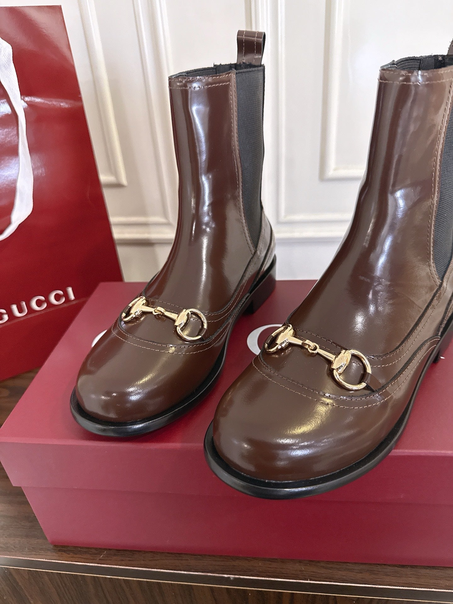 Gucc 25fw combat boots