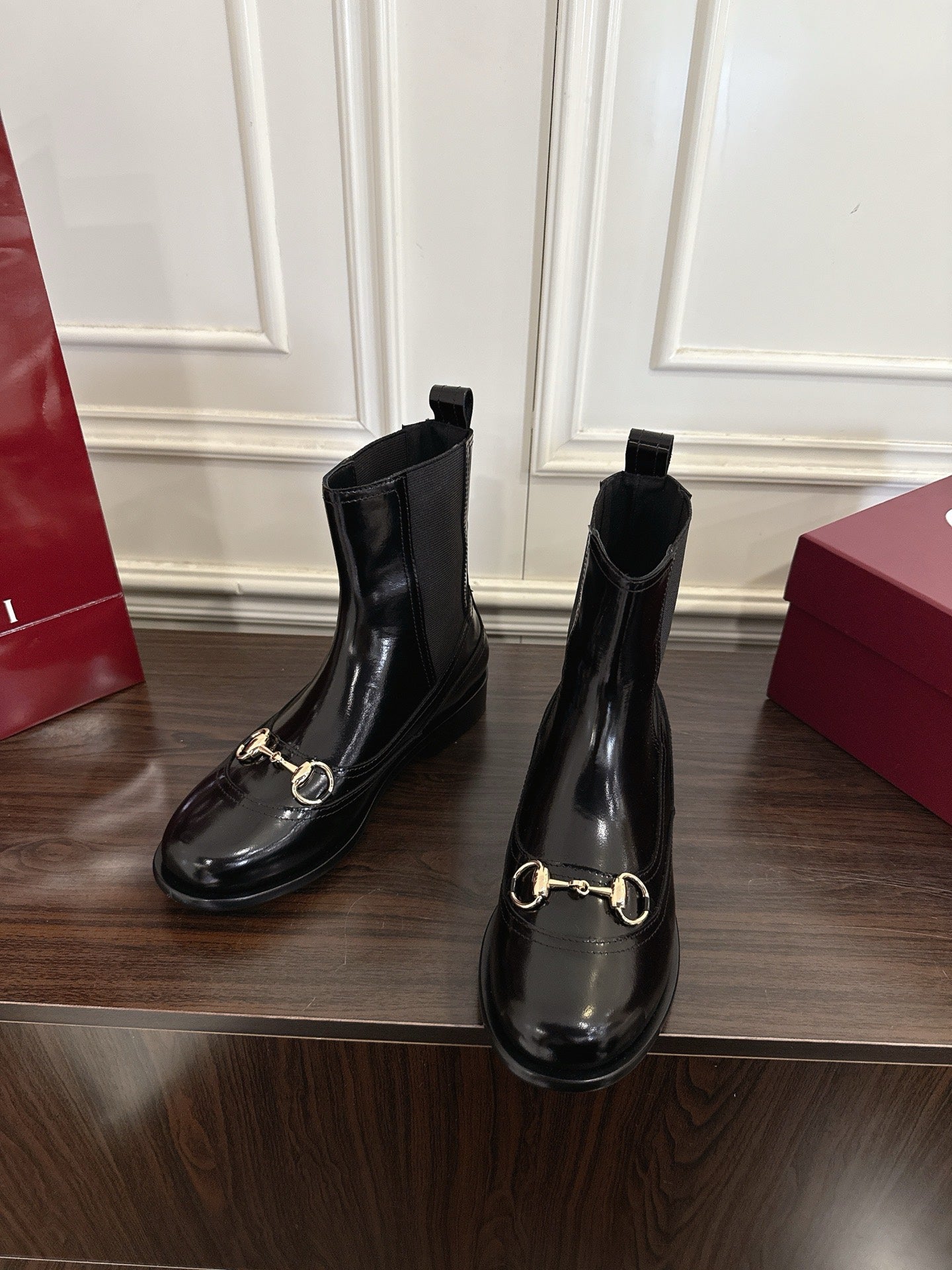 Gucc 25fw combat boots