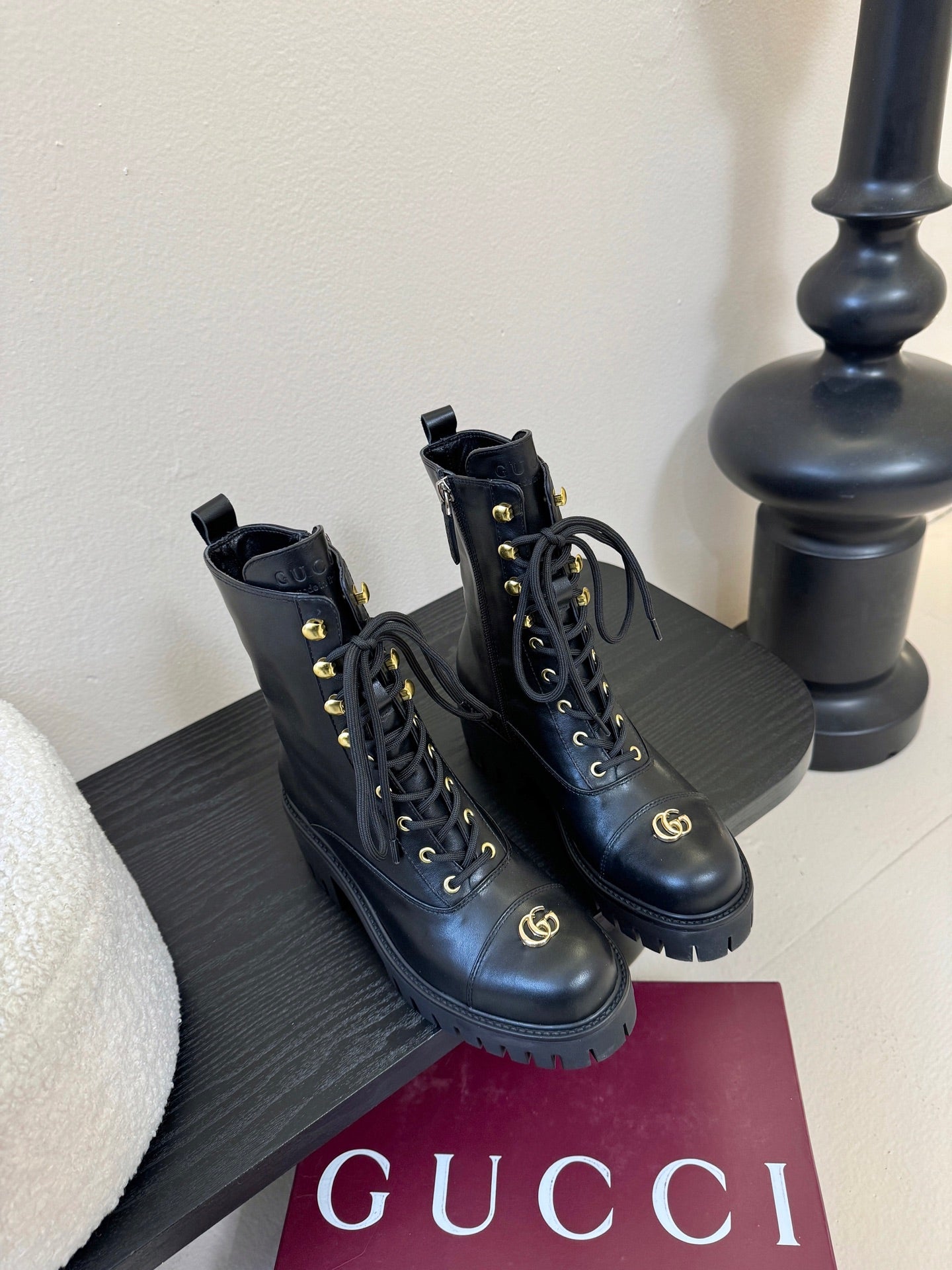 Gucc 25fw combat boots