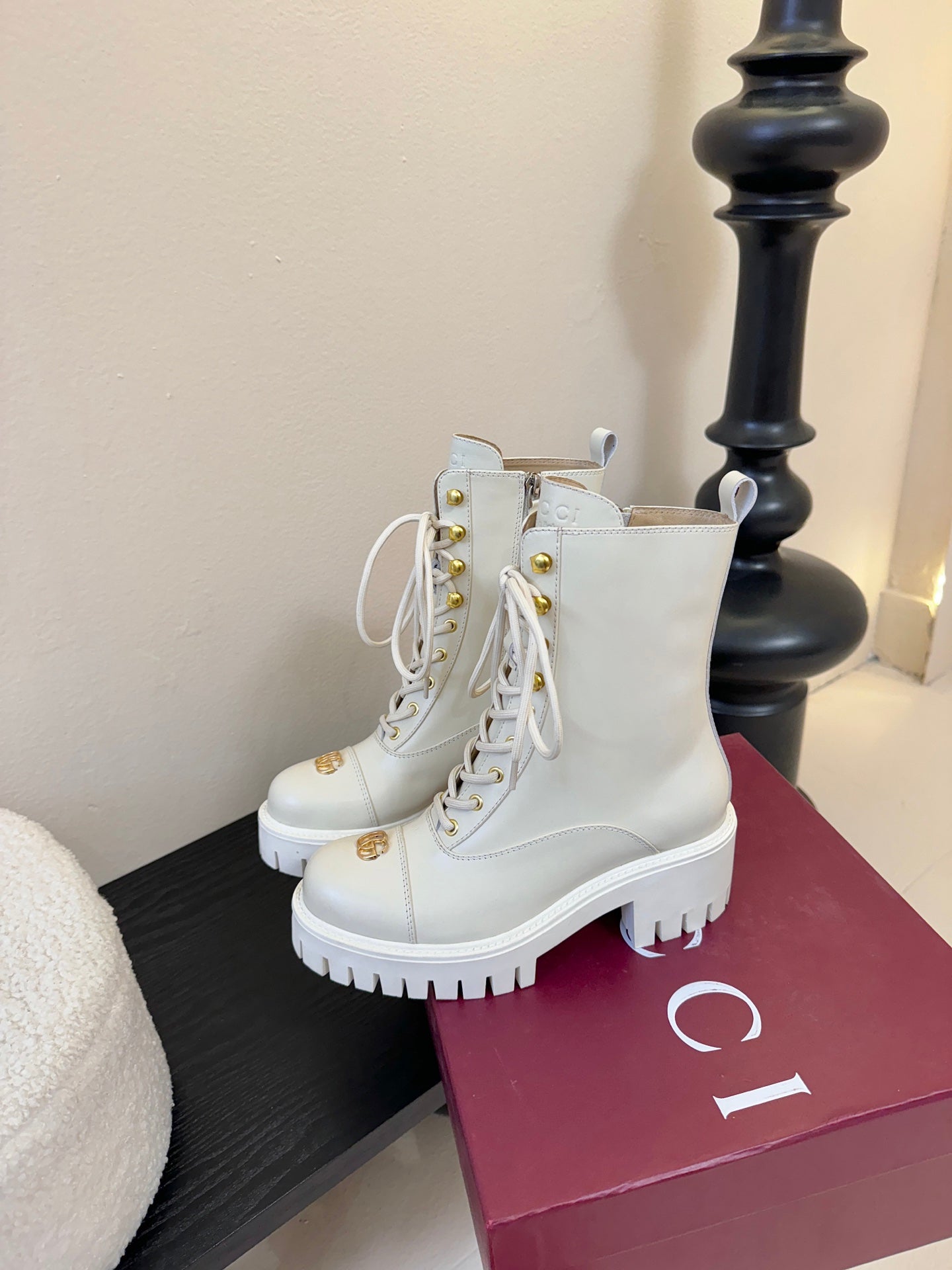 Gucc 25fw combat boots