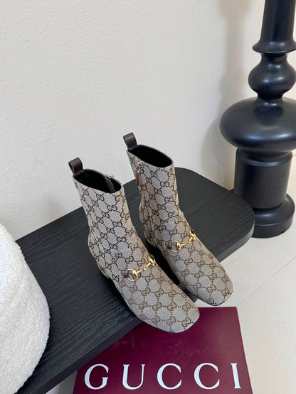 Gucc 25fw ankle boots