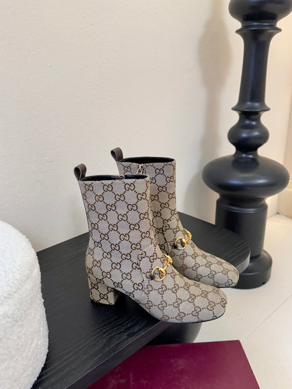Gucc 25fw ankle boots