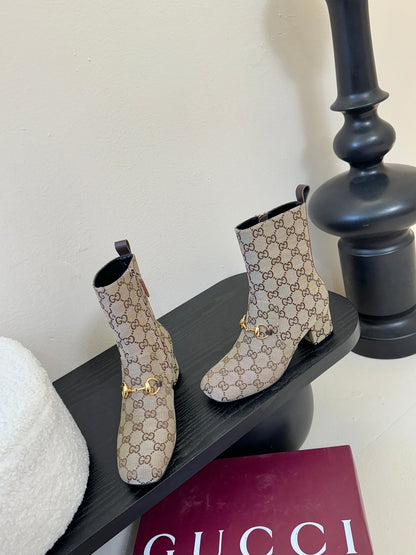 Gucc 25fw ankle boots