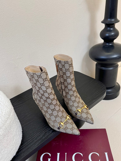 Gucc 25fw heel ankle boots