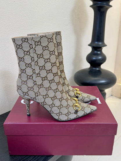Gucc 25fw heel ankle boots