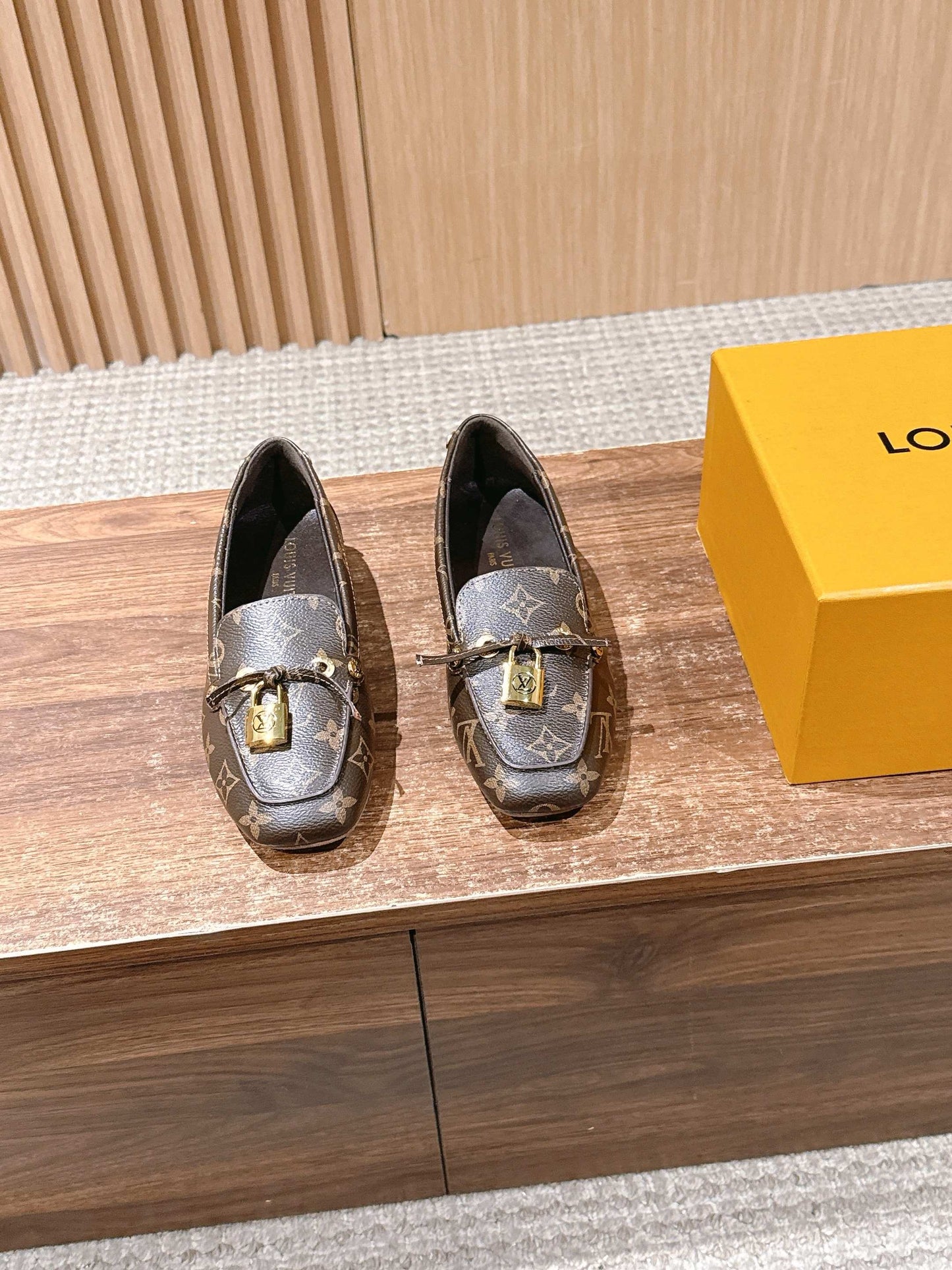 Louis 25fw loafer shoeas