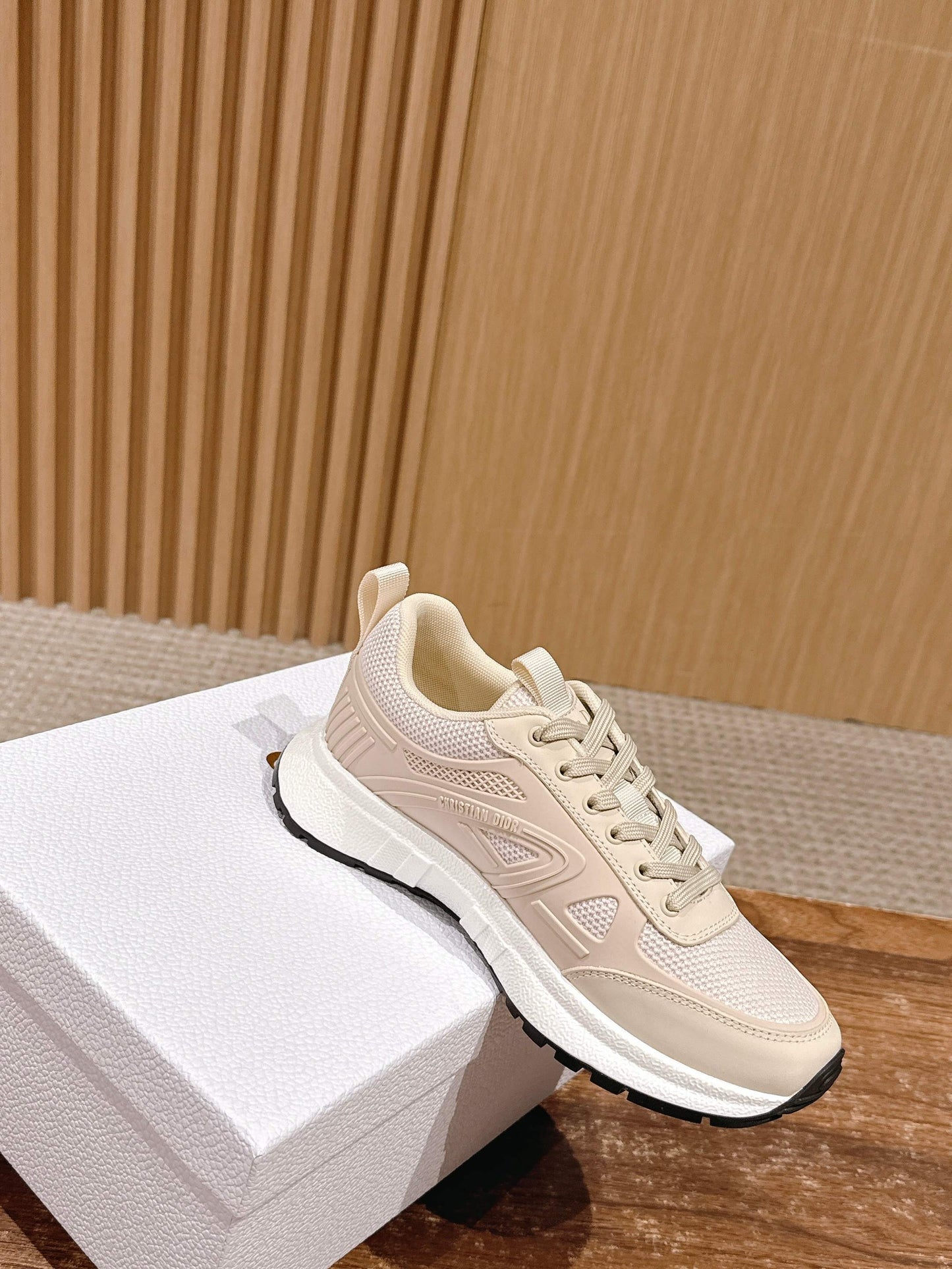 CD 25fw sneaker