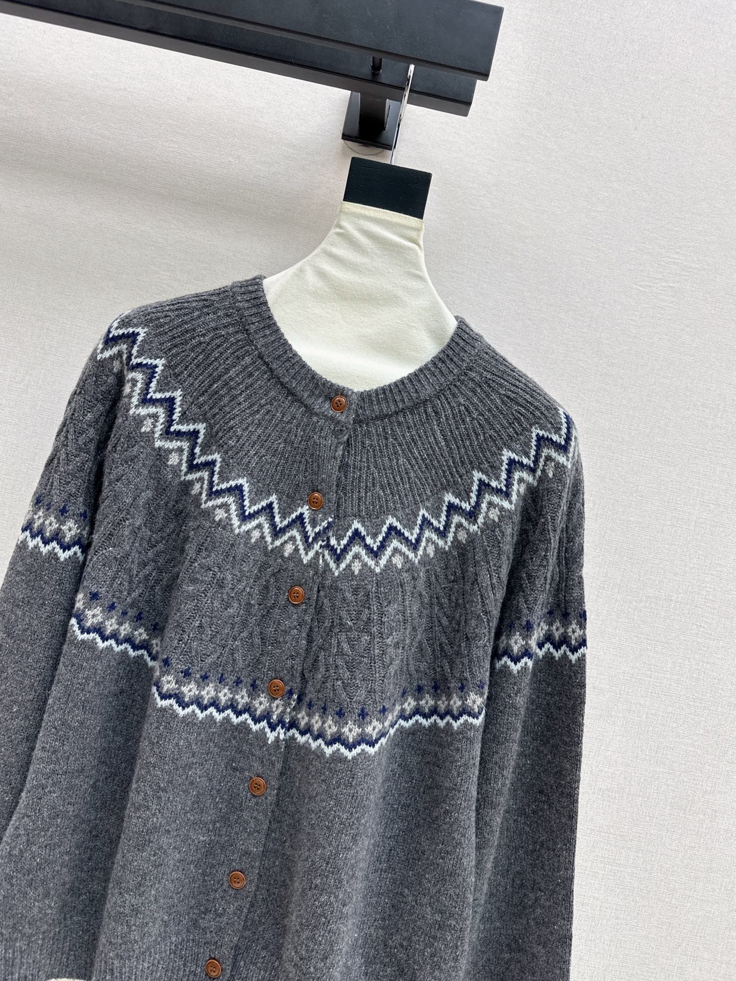 Loro 25fw fair isle cardigan