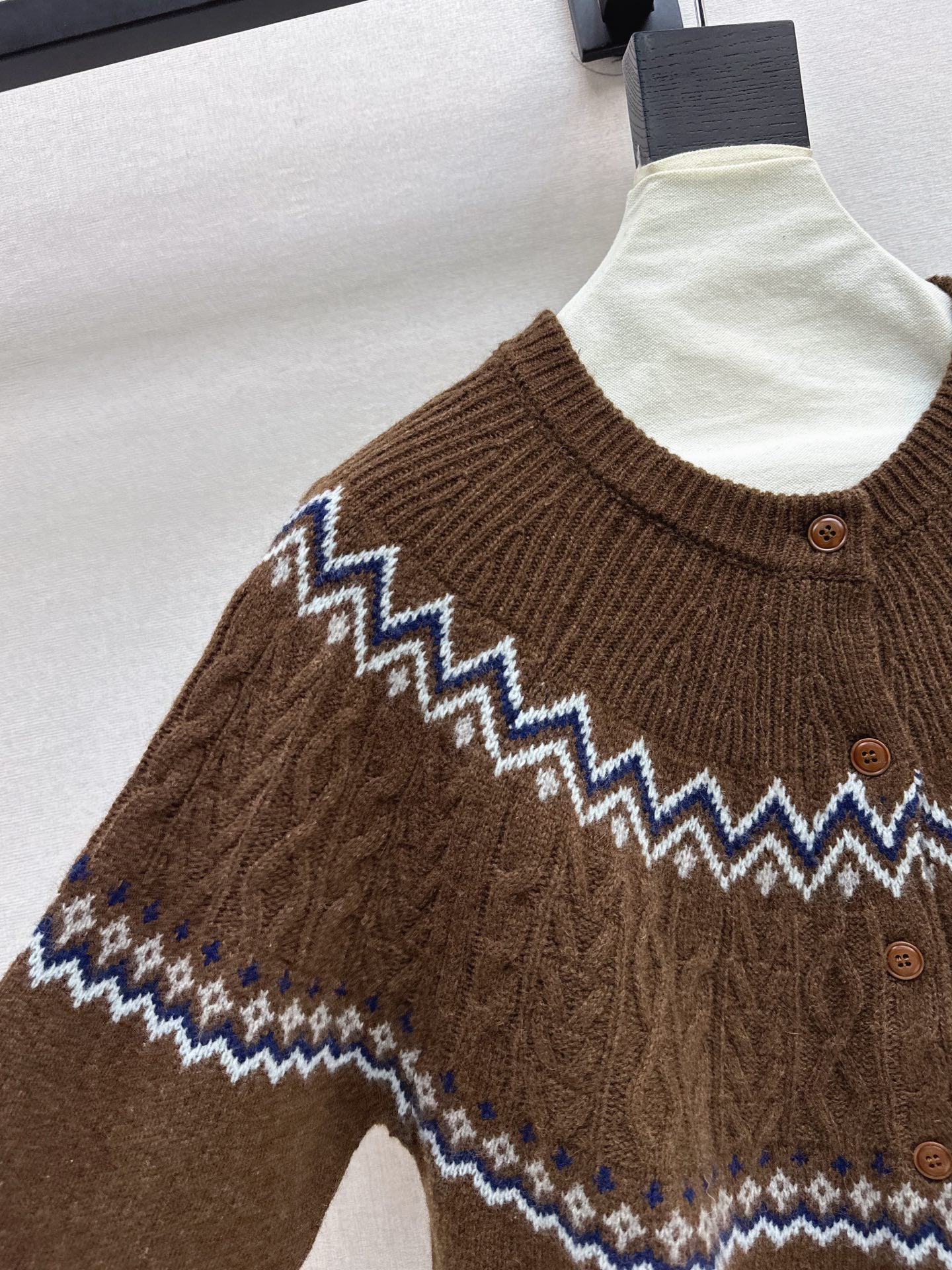 Loro 25fw fair isle cardigan