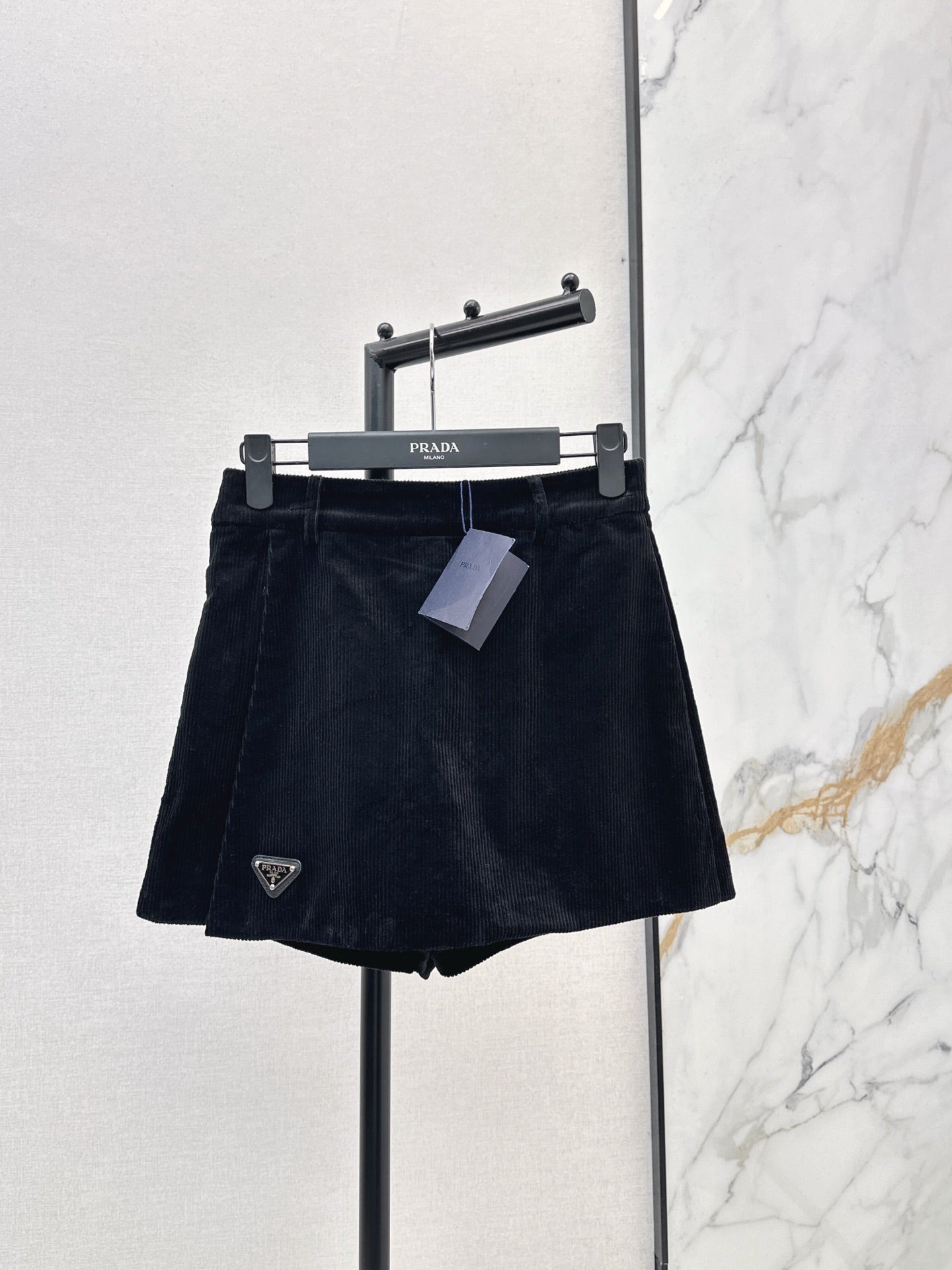 Prad 25fw corduroy divided skirt