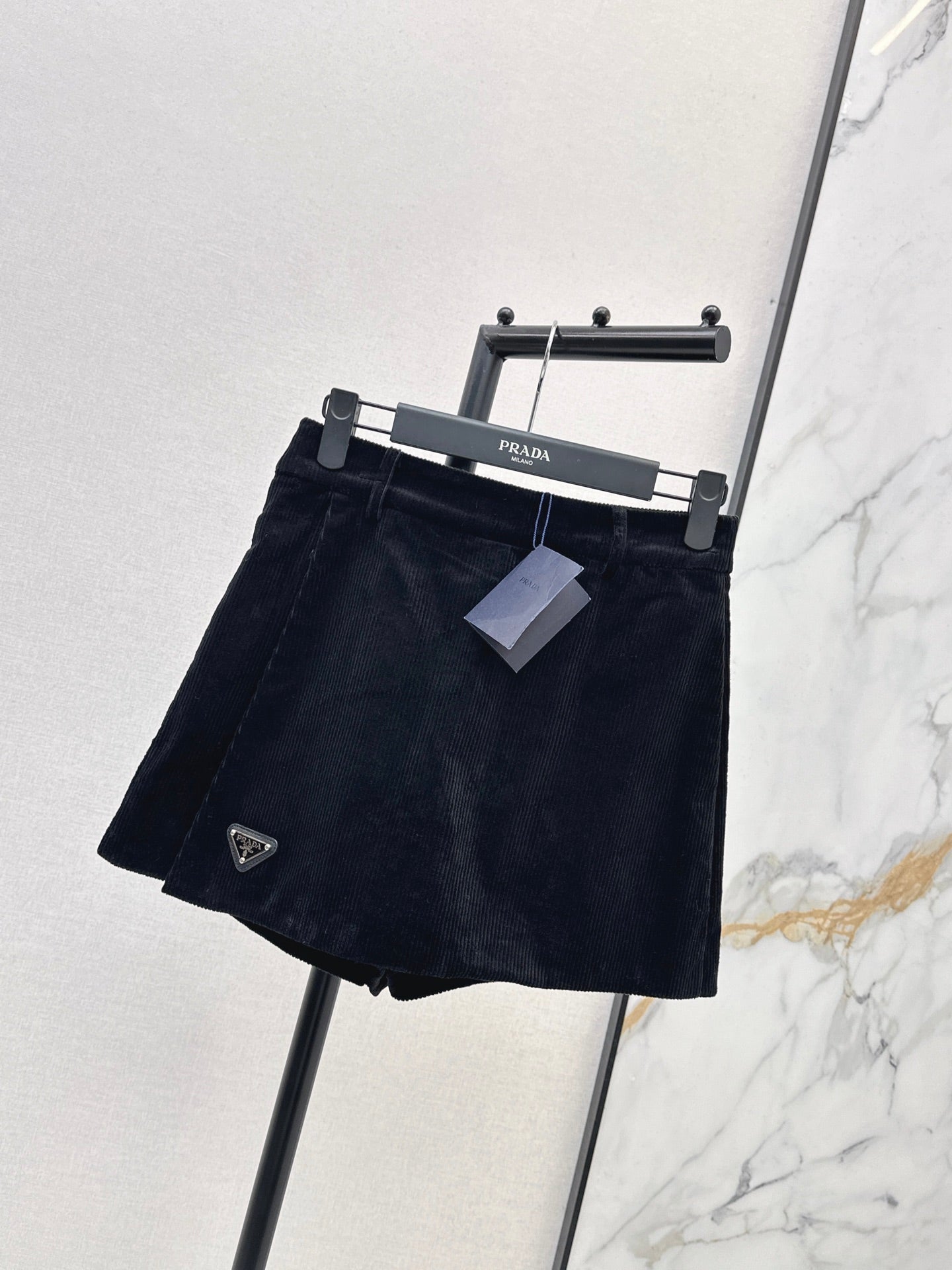 Prad 25fw corduroy divided skirt