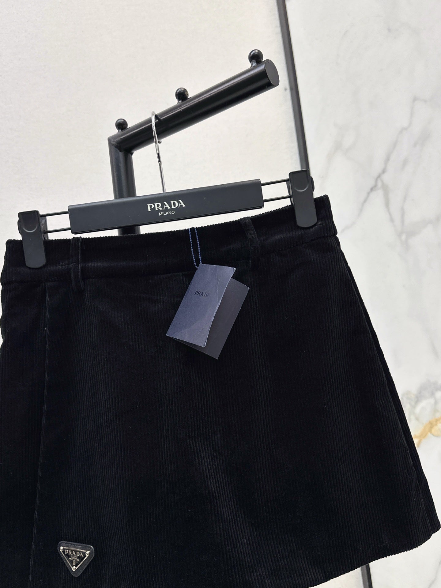 Prad 25fw corduroy divided skirt