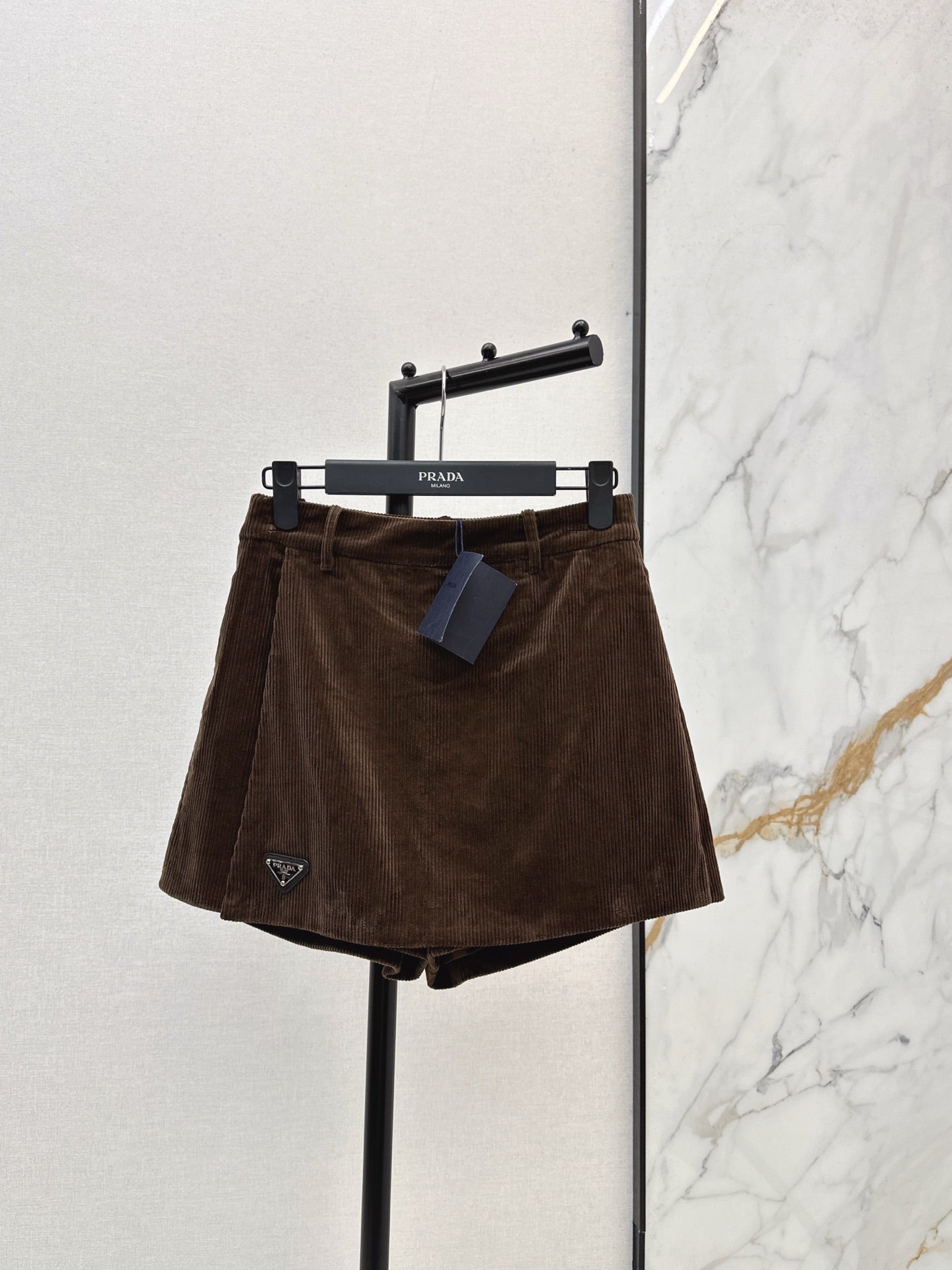 Prad 25fw corduroy divided skirt