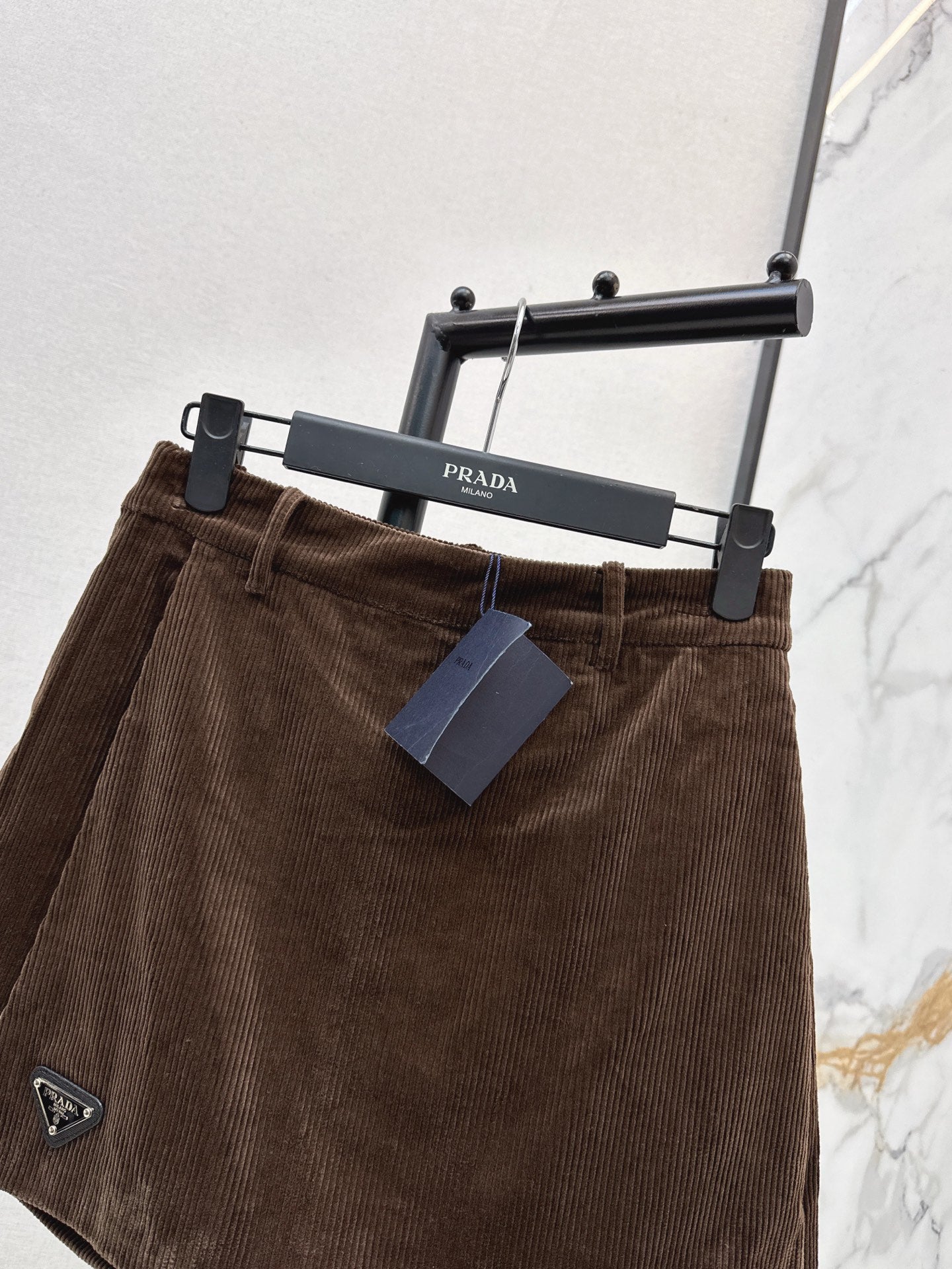 Prad 25fw corduroy divided skirt