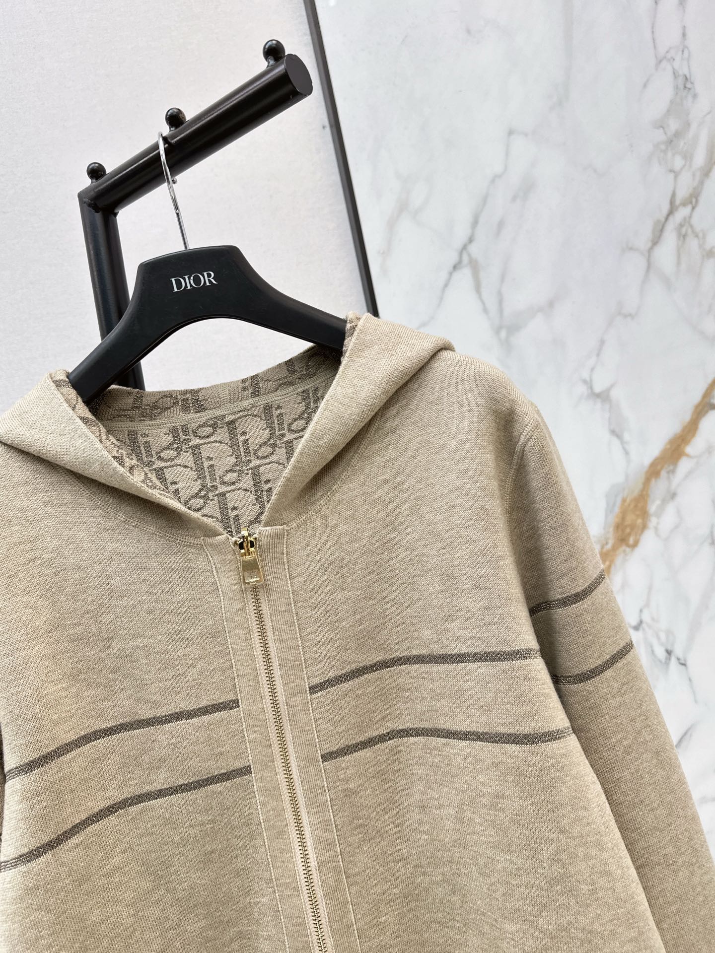 CD 25fw reversible hooded jacket