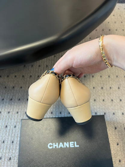 Chan 25fw chunky heels
