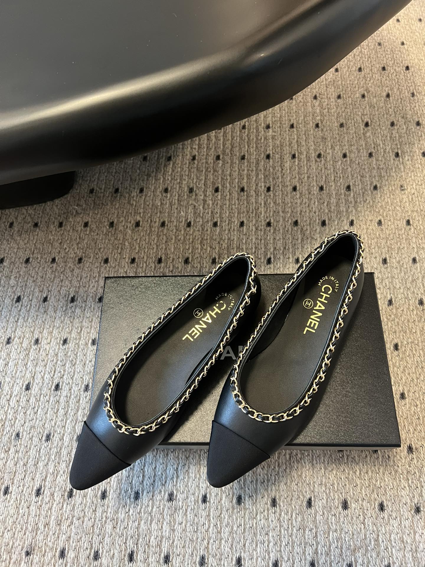 Chan 25fw ballet flats
