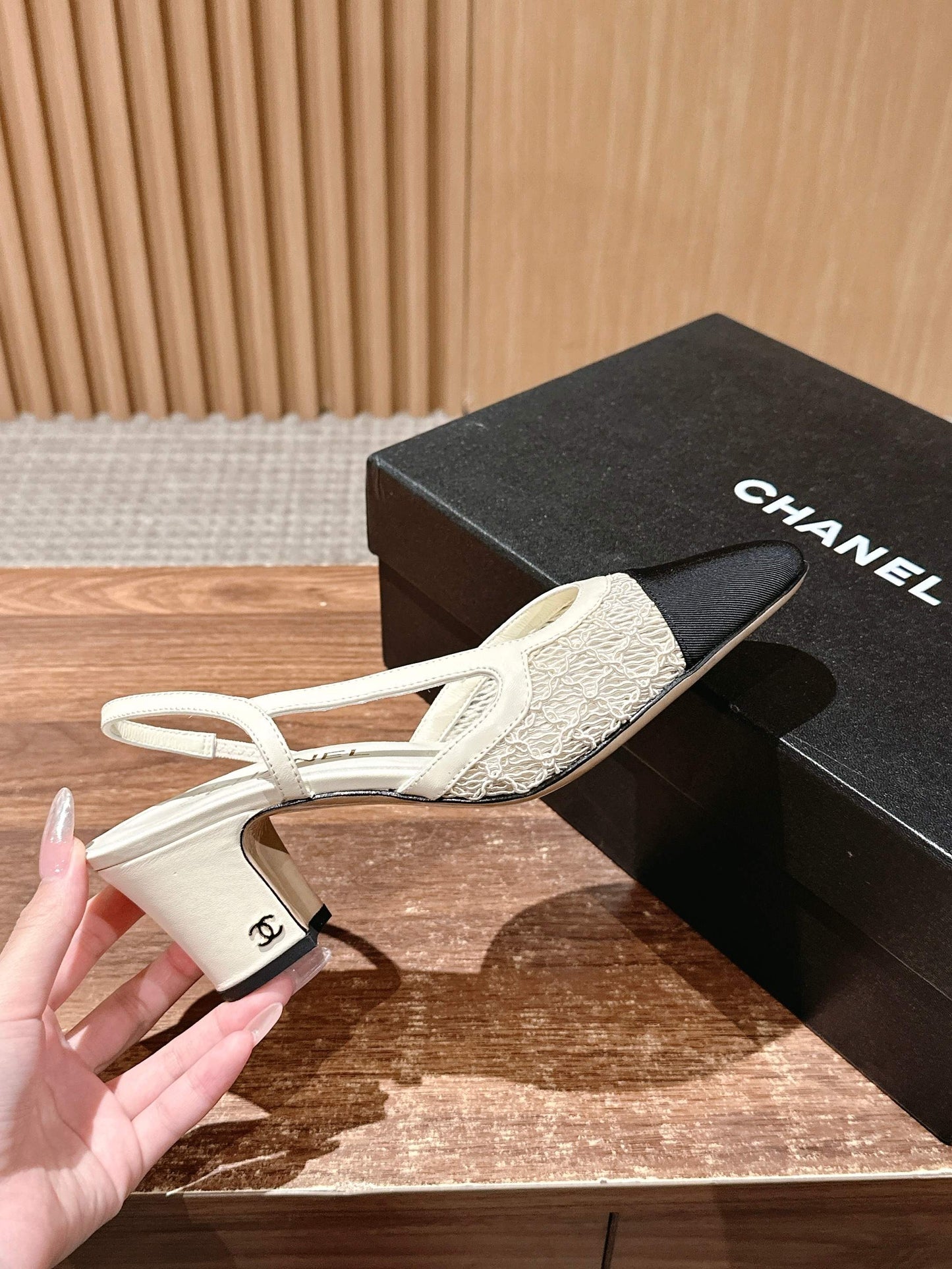 Chan 25fw lace slingback chunky heels