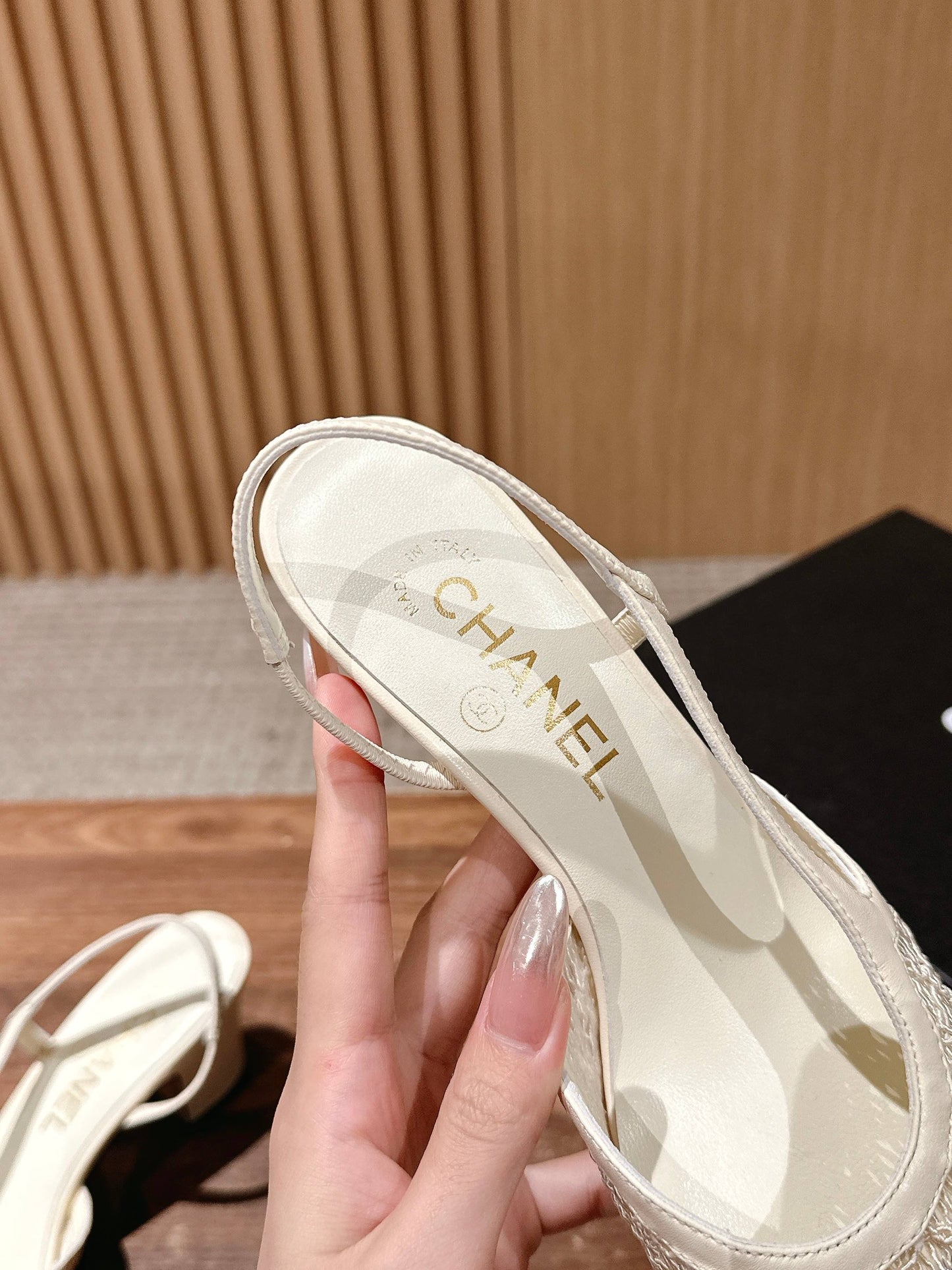 Chan 25fw lace slingback chunky heels