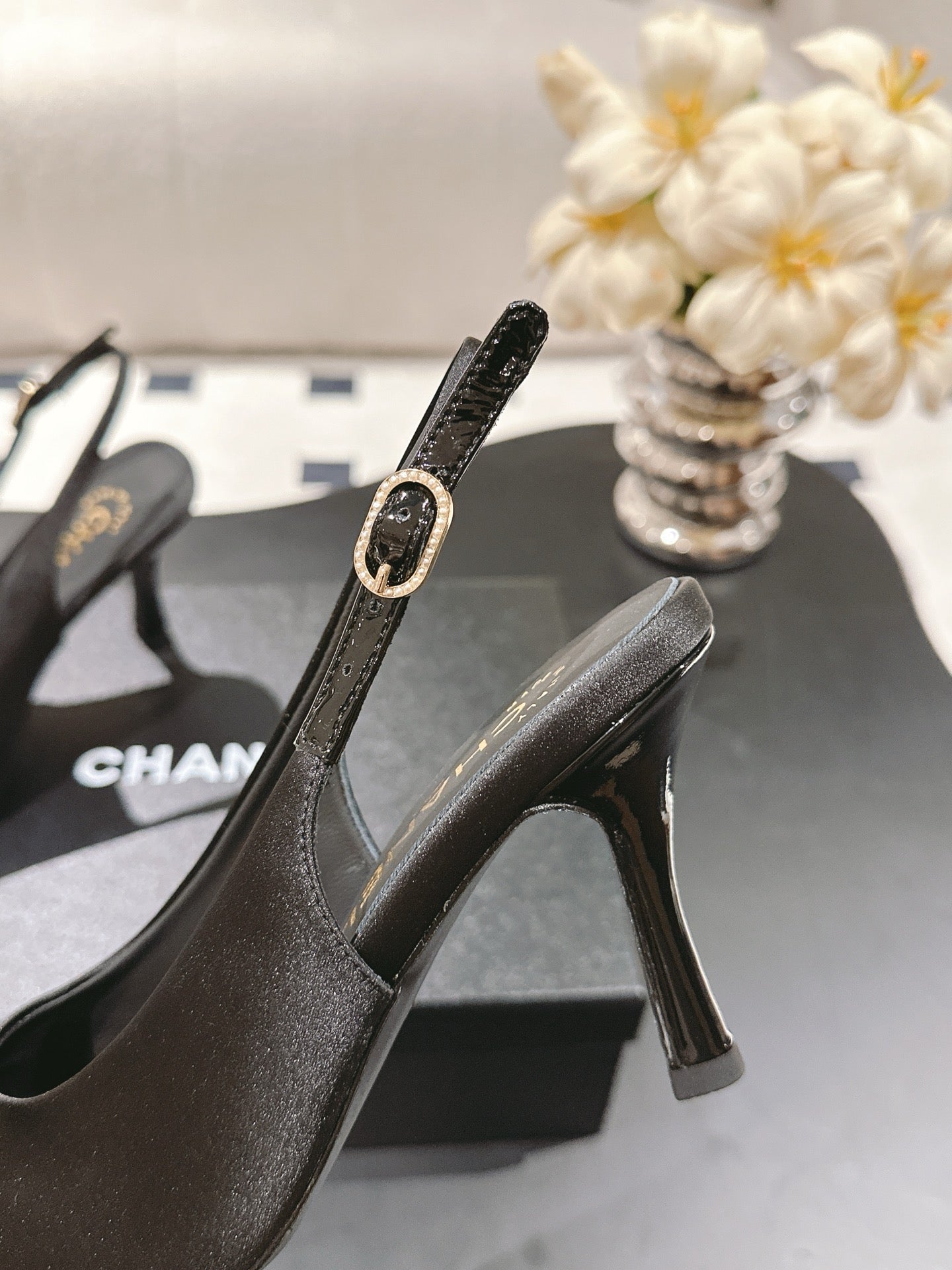 Chan 25fw slingback heels