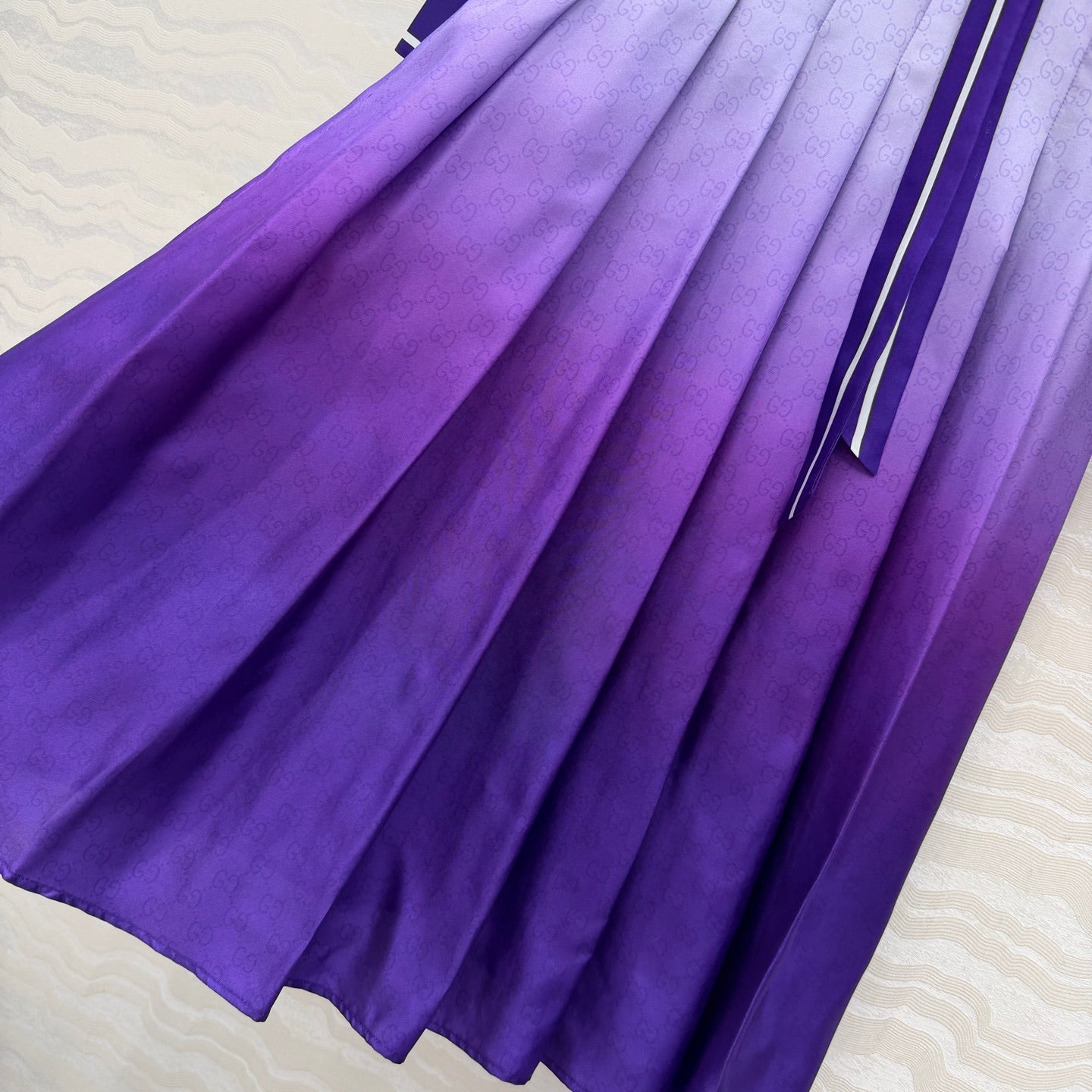 Gucc 25fw silk dress