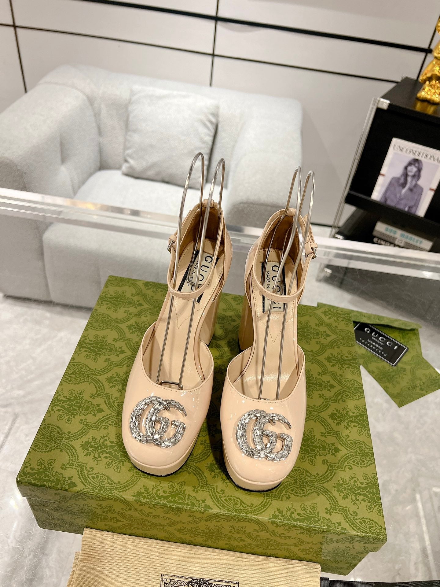 Gucc 25fw chunky heels with crystal diamond bling pumps