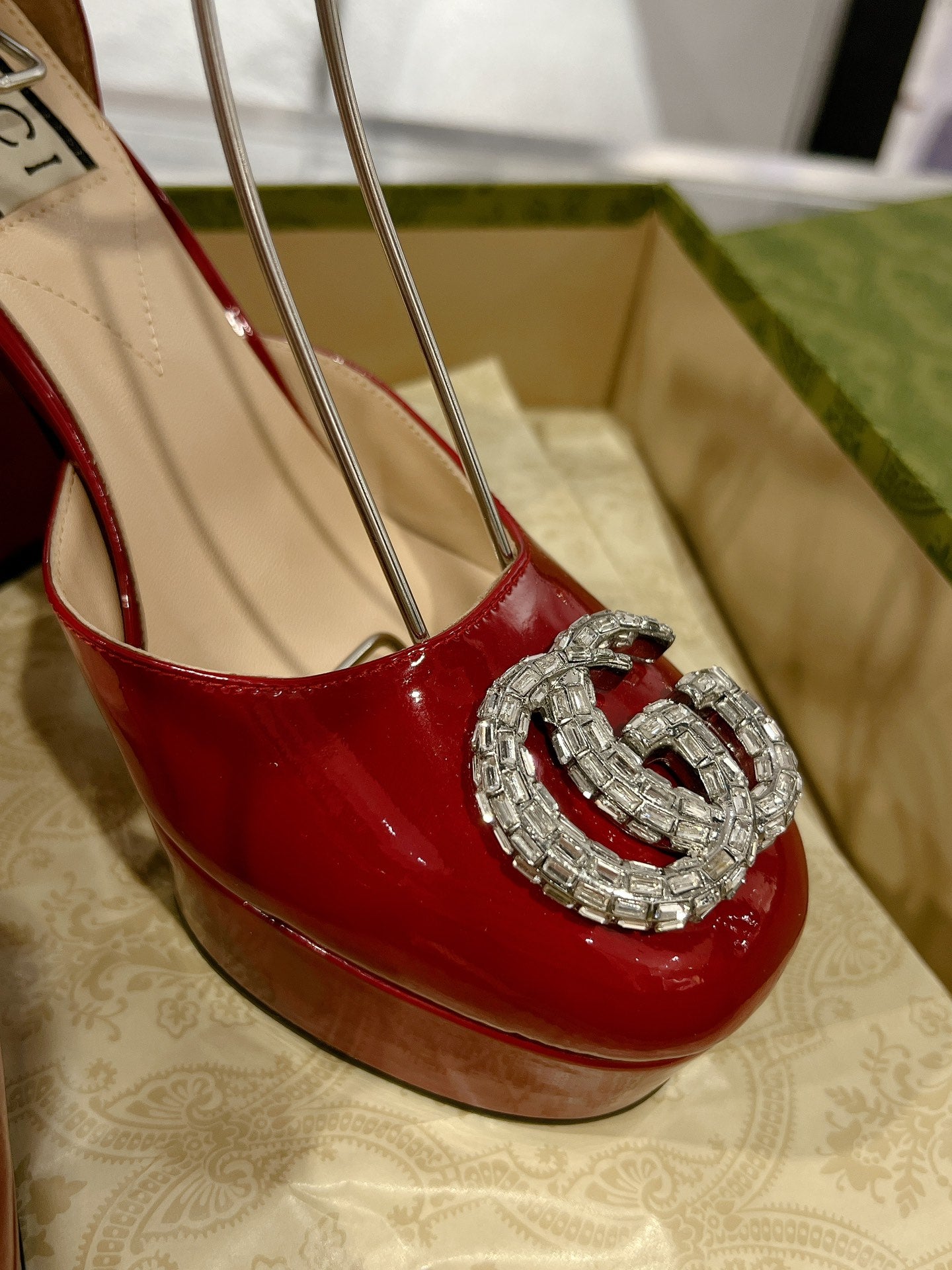 Gucc 25fw chunky heels with crystal diamond bling pumps