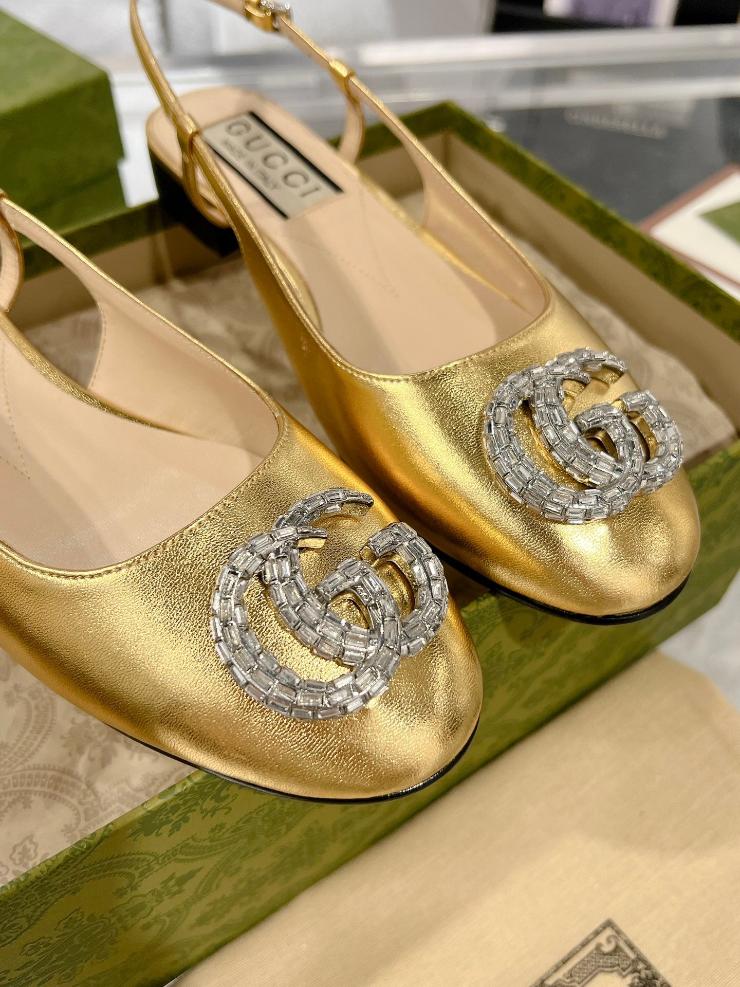 Gucc 25fw slingback flats with crystal diamond bling sandals