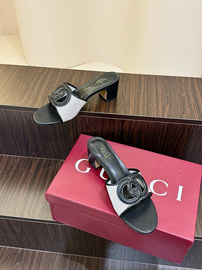 Gucc 25fw slide sandals