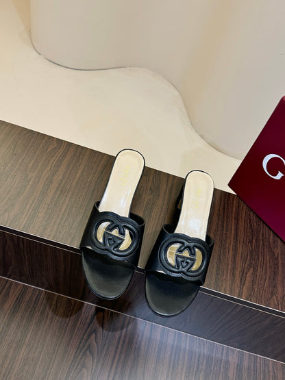 Gucc 25fw slide sandals
