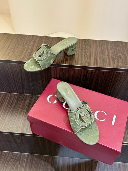 Gucc 25fw slide sandals