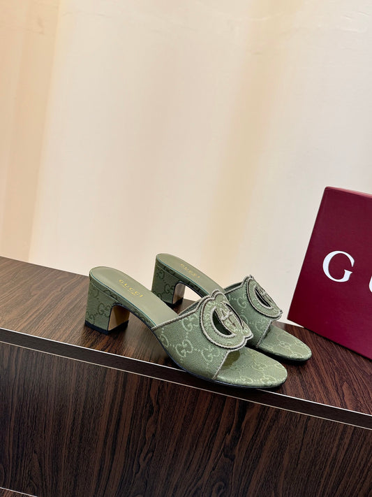 Gucc 25fw slide sandals