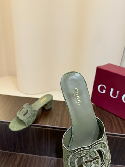 Gucc 25fw slide sandals