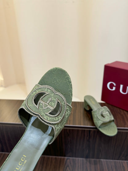 Gucc 25fw slide sandals