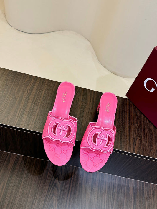 Gucc 25fw slide sandals