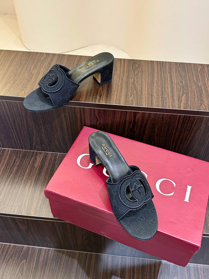 Gucc 25fw slide sandals