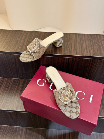 Gucc 25fw slide sandals