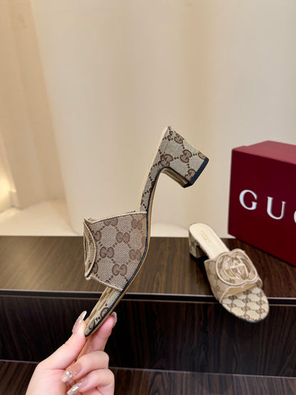 Gucc 25fw slide sandals