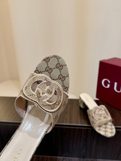 Gucc 25fw slide sandals