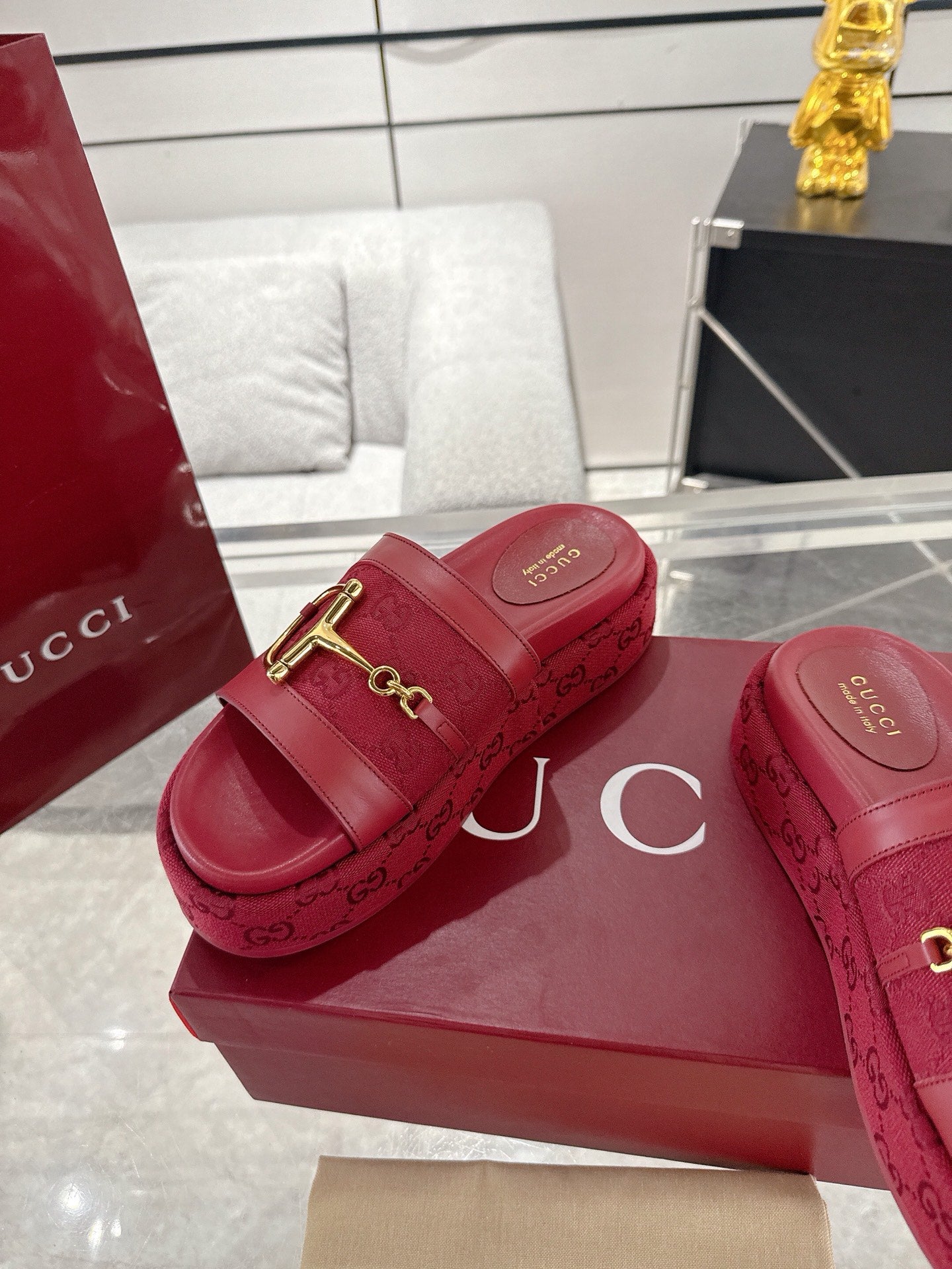 Gucc 25fw thick slippers