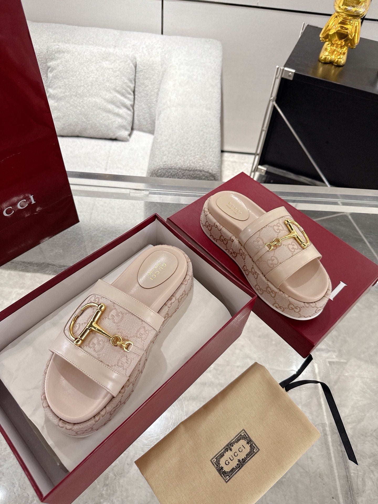 Gucc 25fw thick slippers