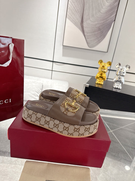 Gucc 25fw thick slippers