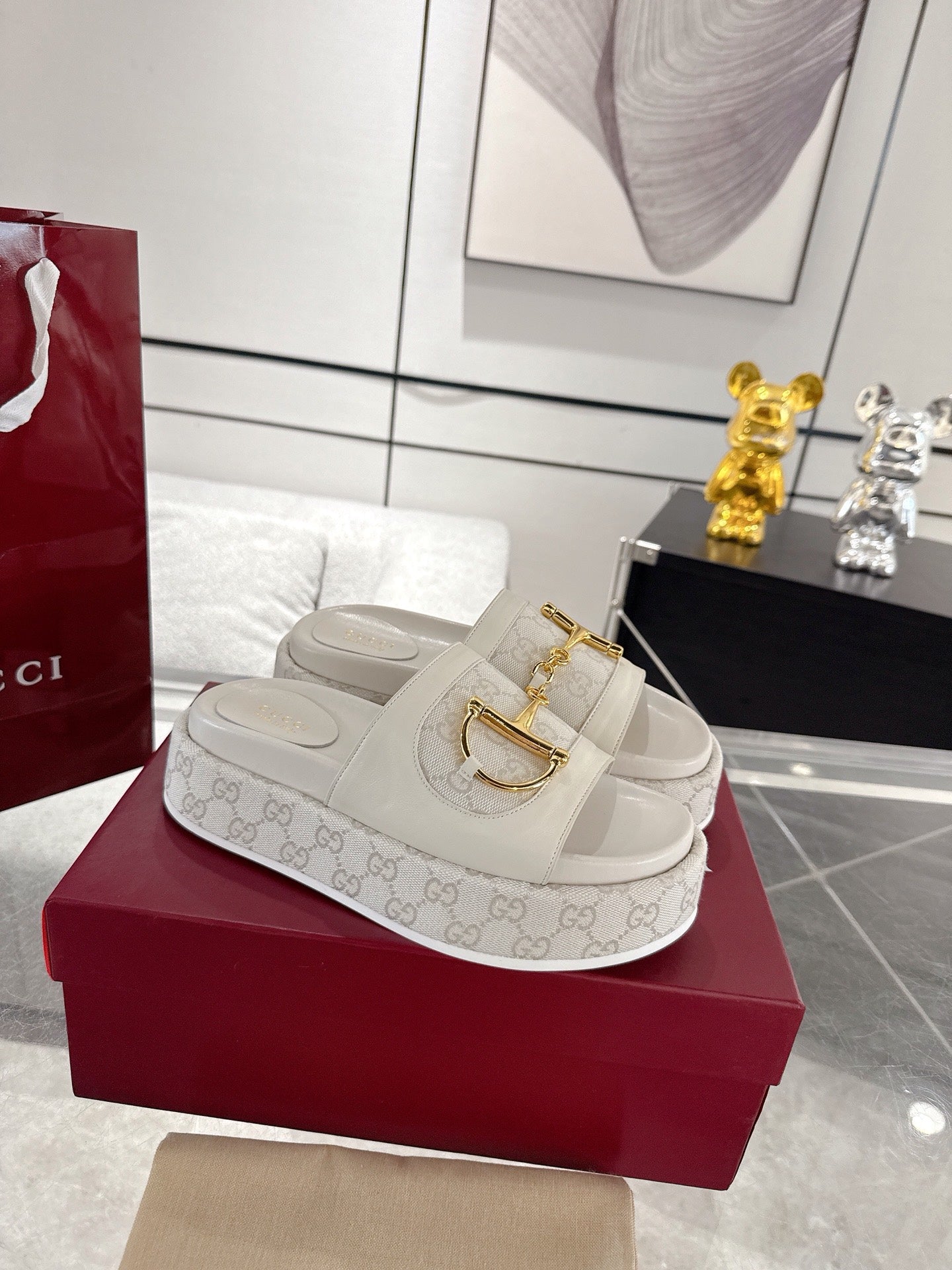 Gucc 25fw thick slippers