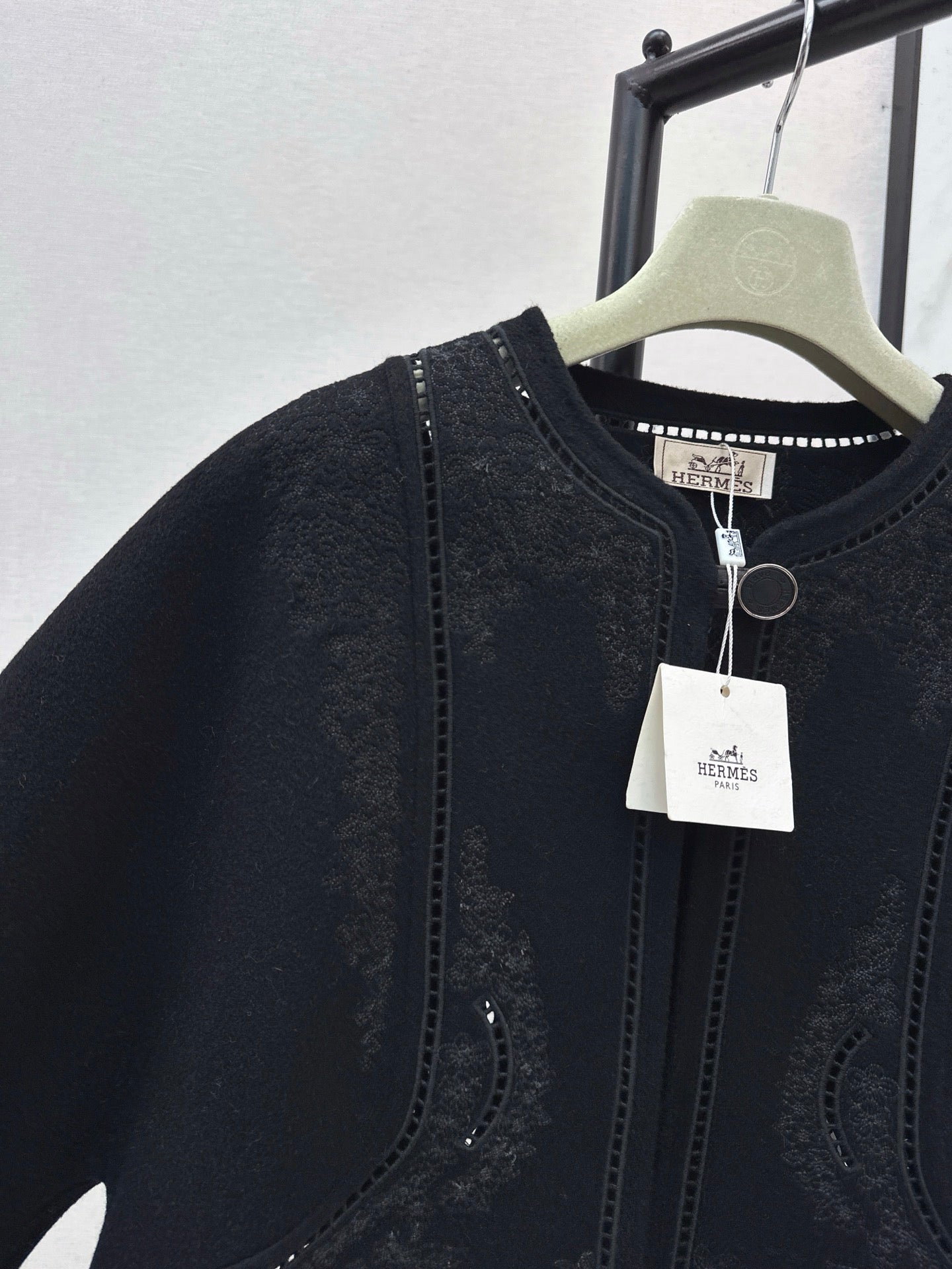 Herm 25fw embroidery jacket