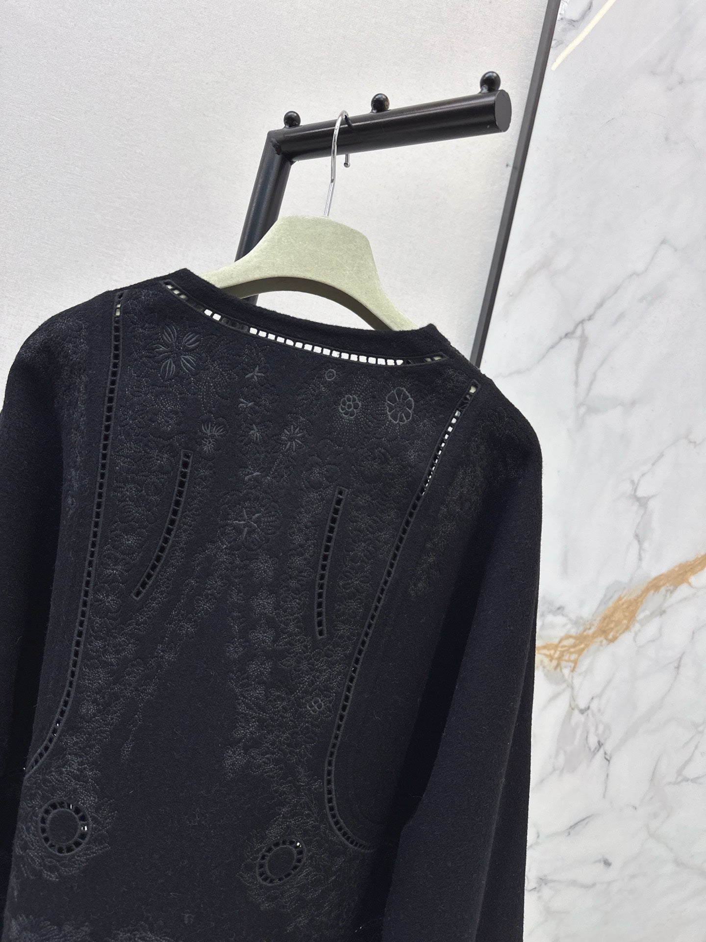 Herm 25fw embroidery jacket