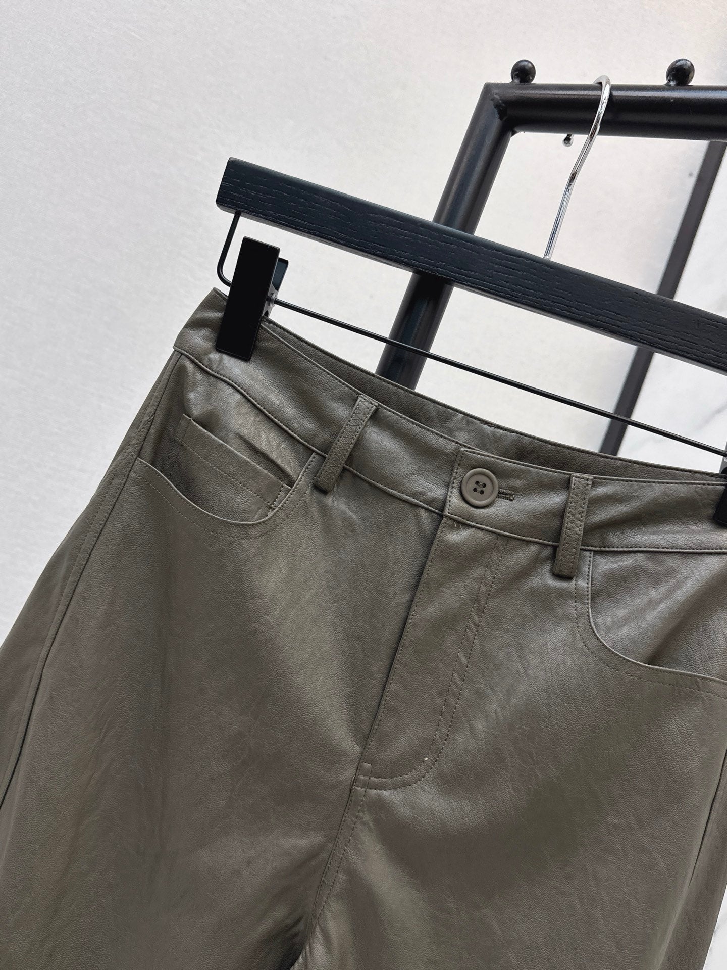 Row 25fw leather pants