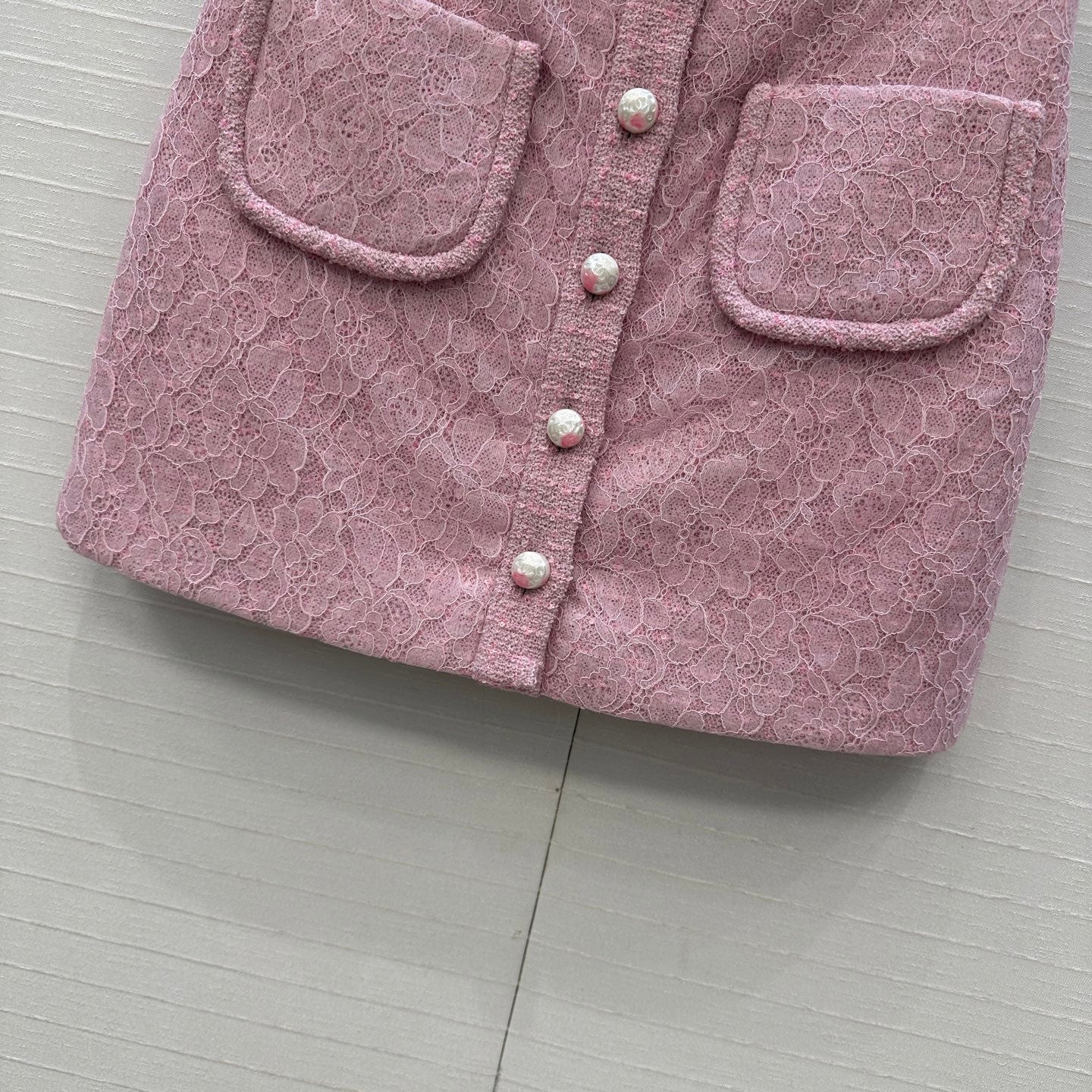 Chan 25fw lace skirt